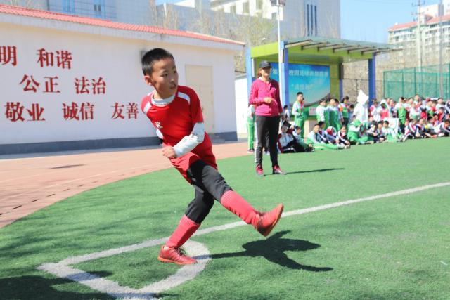 利物浦获英超半程冠军 夺冠赔率1.2一骑绝尘