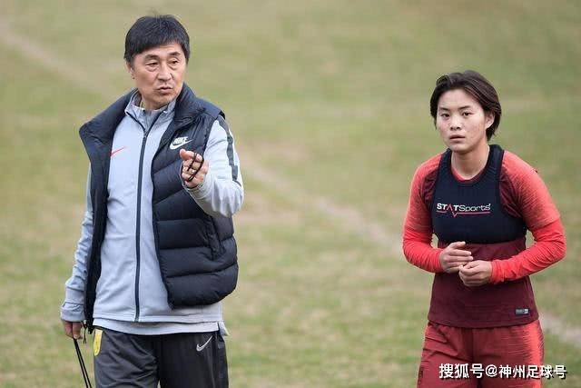 勇士一年合同签18年9号秀 上赛季场均7分