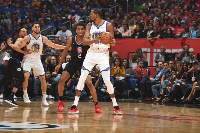 双探花61分欧文35分 凯尔特人力克独行侠3-0