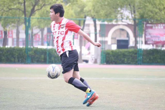 约基奇27+16掘金送爵士6连败 雷霆克快船6连胜