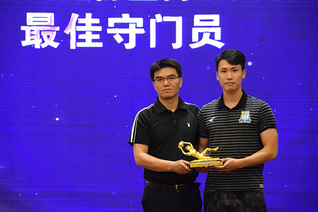 马布里：我宁愿死在球场上 也不会放弃比赛